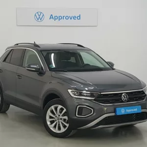 SUV 37 VOLKSWAGEN T-ROC Gasolina 2024 segunda-mano Jaén