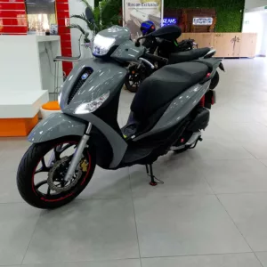 Motos de segunda mano en Jaén 7 PIAGGIO MEDLEY Gasolina 2024 km 0 Granada