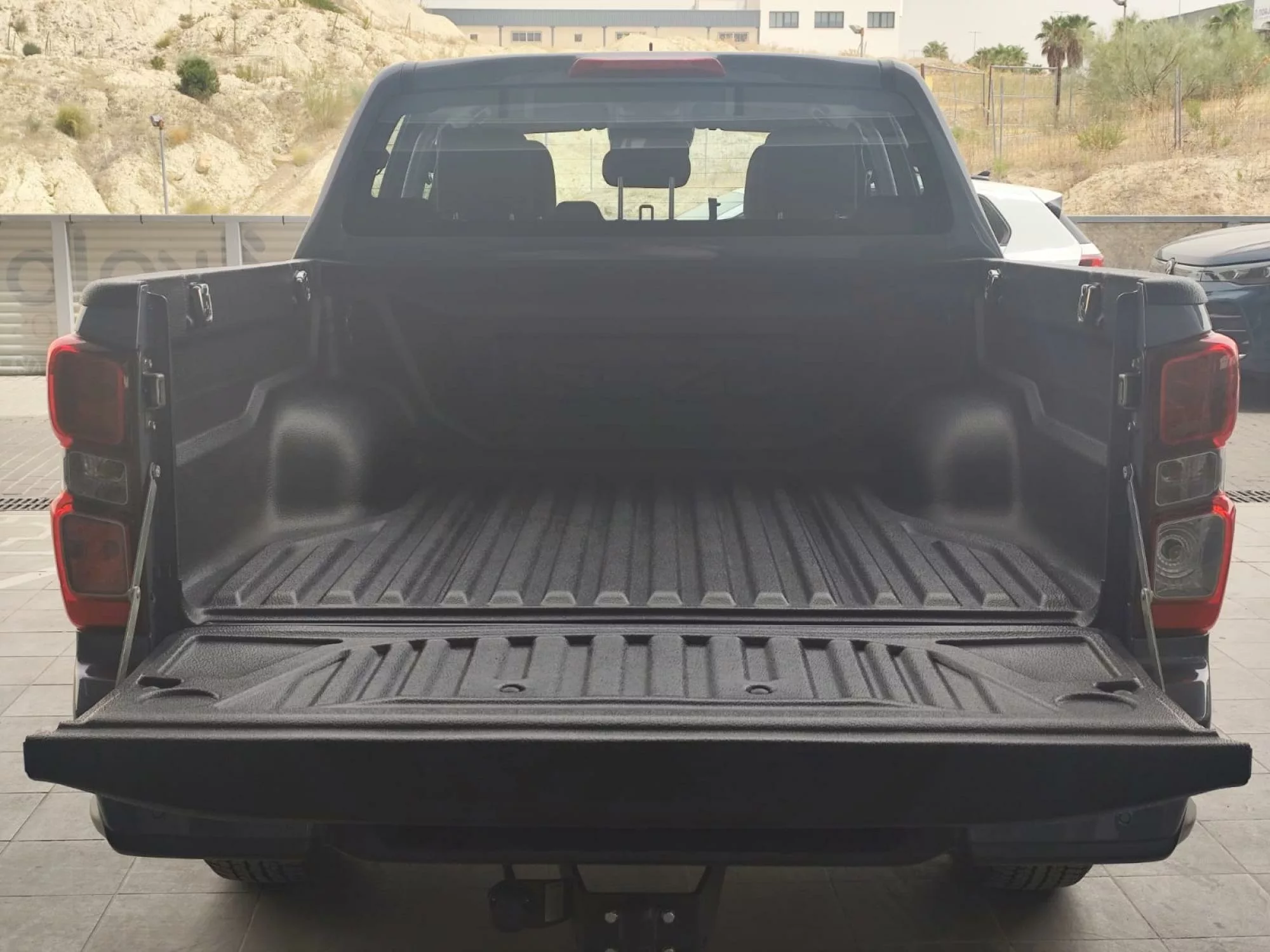 ISUZU N60 BB 4X4 AT N60 BB AUTOMATICO 19 Isuzu N60 BB 4X4 AT Diesel nuevo entrega inmediata Jaén