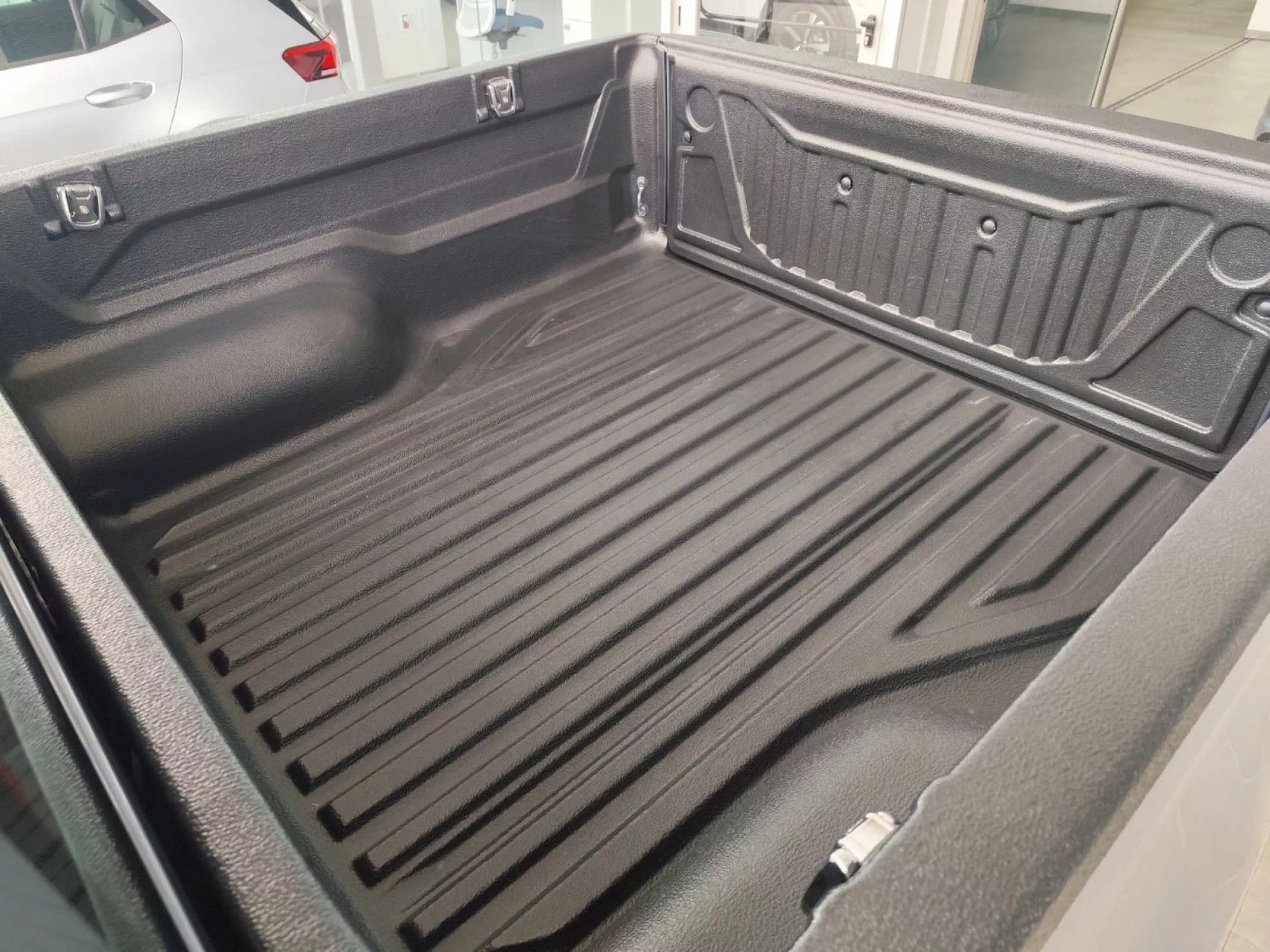 ISUZU N60 BB 4X4 AT N60 BB AUTOMATICO 10 Isuzu N60 BB 4X4 AT Diesel nuevo entrega inmediata Jaén