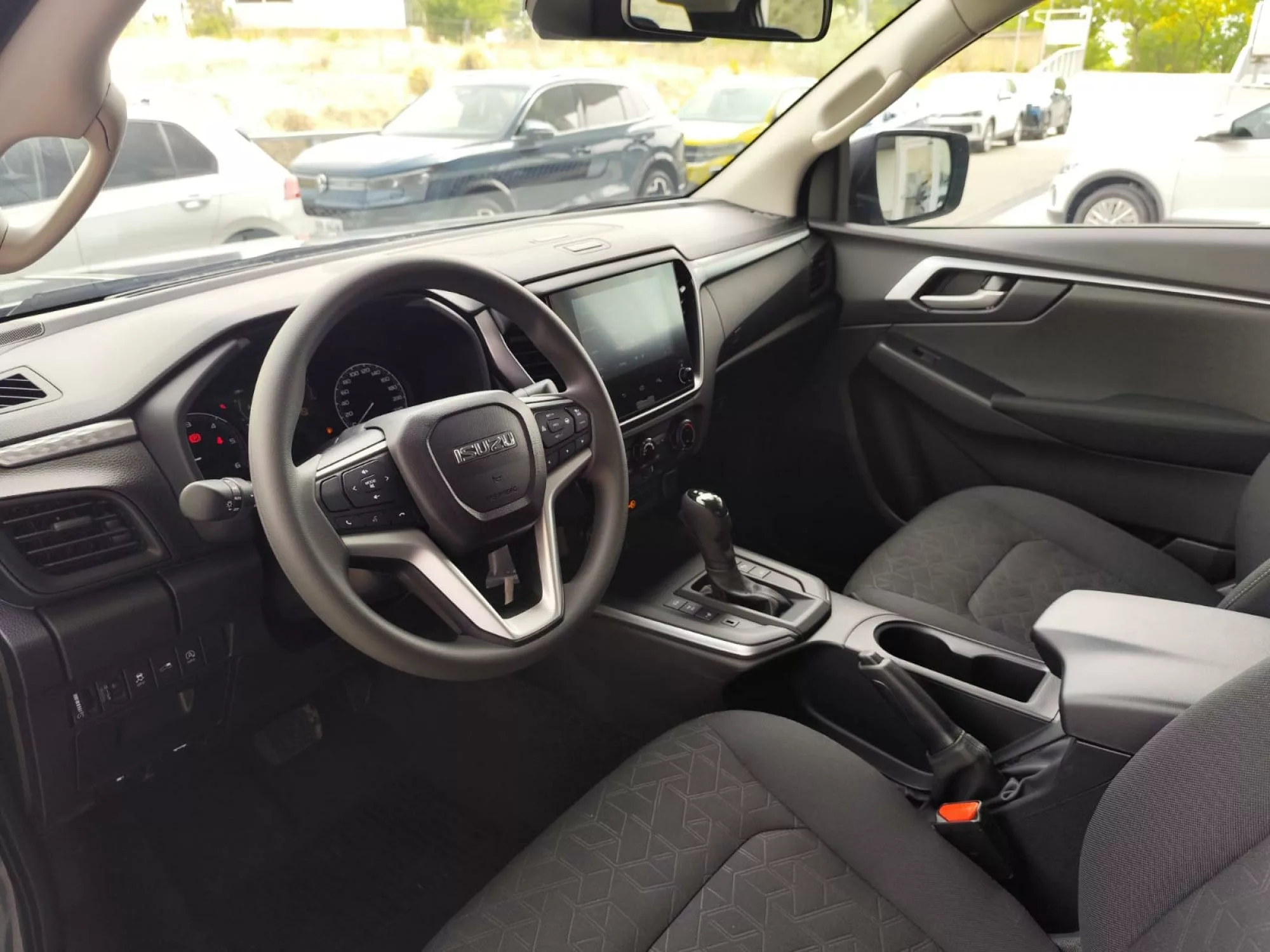 ISUZU N60 BB 4X4 AT N60 BB AUTOMATICO 2 Isuzu N60 BB 4X4 AT Diesel nuevo entrega inmediata Jaén