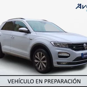 SUV 19 VOLKSWAGEN T-ROC Gasolina 2022 segunda-mano Jaén