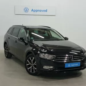 VOLKSWAGEN PASSAT Diesel 2021 segunda-mano Jaén