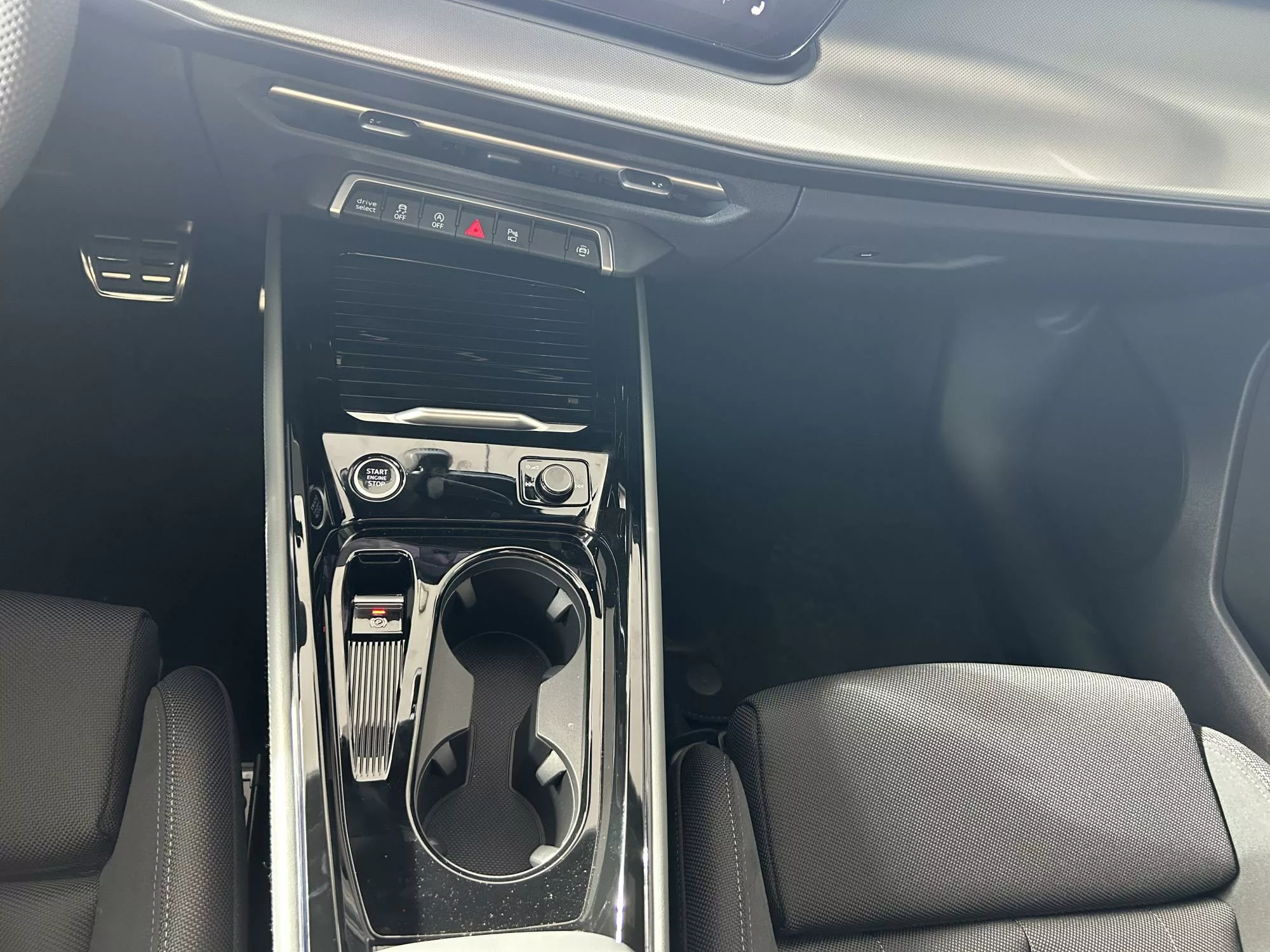 AUDI Q3 SUV BLACK LINE 14 AUDI Q3 Hibrido enchufable nuevo entrega inmediata Jaén