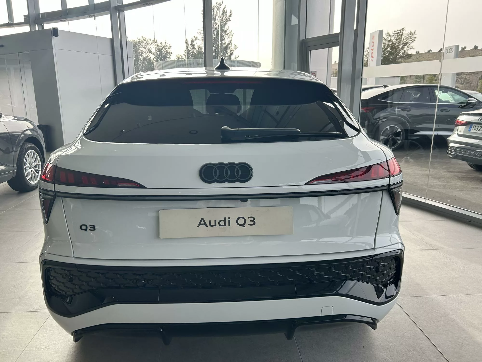 AUDI Q3 SPORTBACK LAUNCH EDITION 4 AUDI Q3 Sportback Gasolina nuevo entrega inmediata Jaén