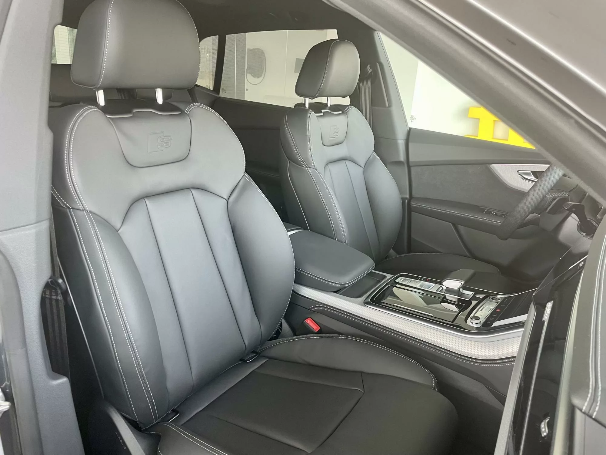 AUDI Q8 BLACK LINE 50 TDI QUATTRO 5 AUDI Q8 Diesel nuevo entrega inmediata Jaén