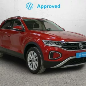 SUV 29 VOLKSWAGEN T-ROC Gasolina 2023 segunda-mano Jaén