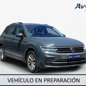 VOLKSWAGEN TIGUAN Gasolina 2022 segunda-mano Jaén