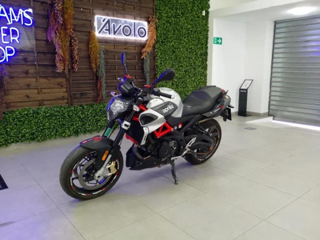 APRILIA SHIVER 900 Gasolina 2017 segunda-mano Granada