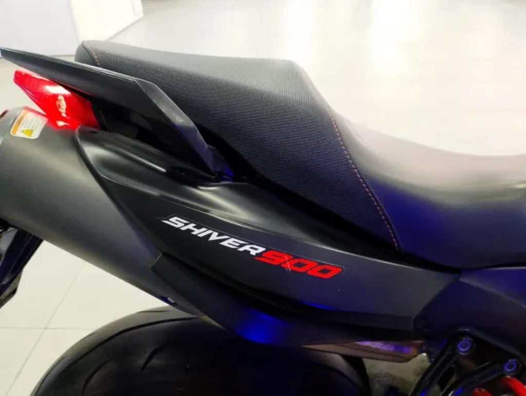 APRILIA SHIVER 900 Gasolina 2017 segunda-mano Granada