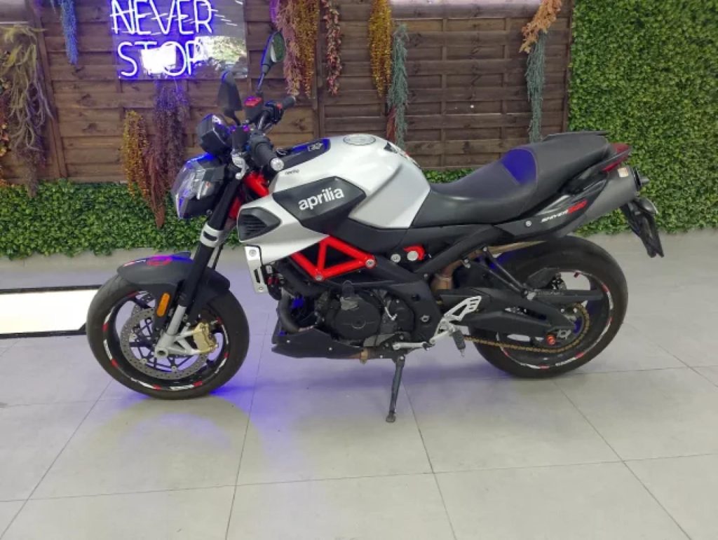 APRILIA SHIVER 900 Gasolina 2017 segunda-mano Granada