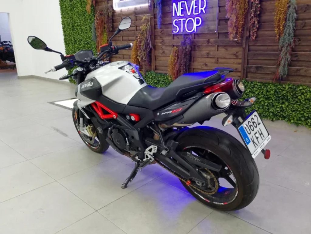 APRILIA SHIVER 900 Gasolina 2017 segunda-mano Granada