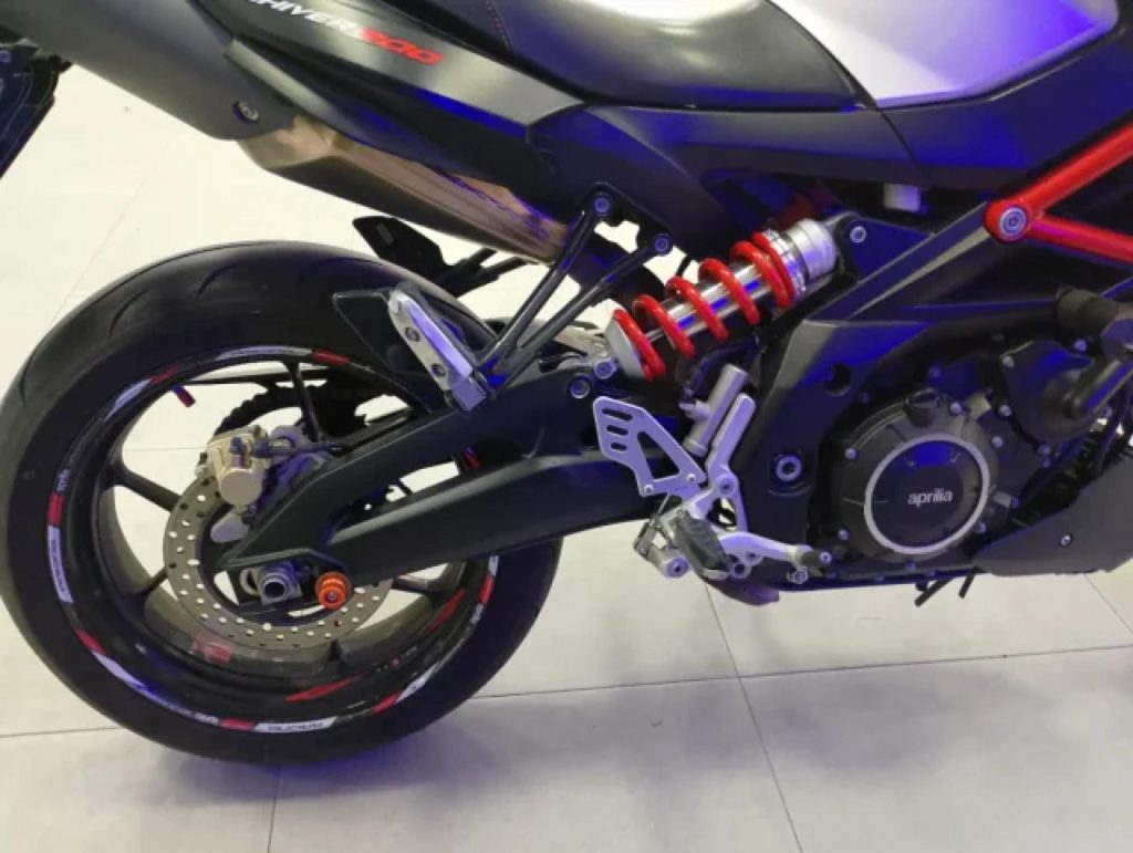 APRILIA SHIVER 900 Gasolina 2017 segunda-mano Granada
