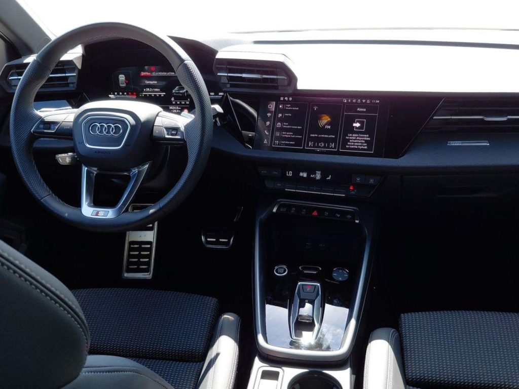 AUDI A3 SEDAN Diesel 2025 segunda-mano Jaén