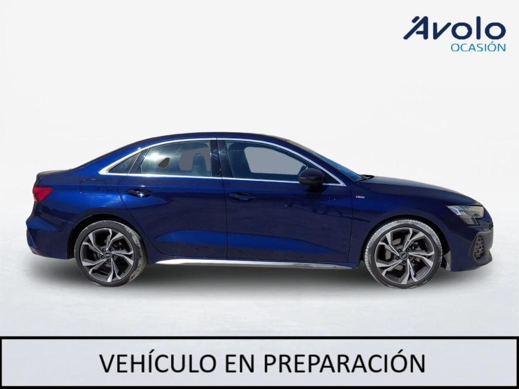 AUDI A3 SEDAN Diesel 2025 segunda-mano Jaén