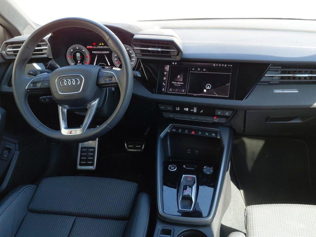 AUDI A3 SEDAN Diesel 2025 segunda-mano Jaén