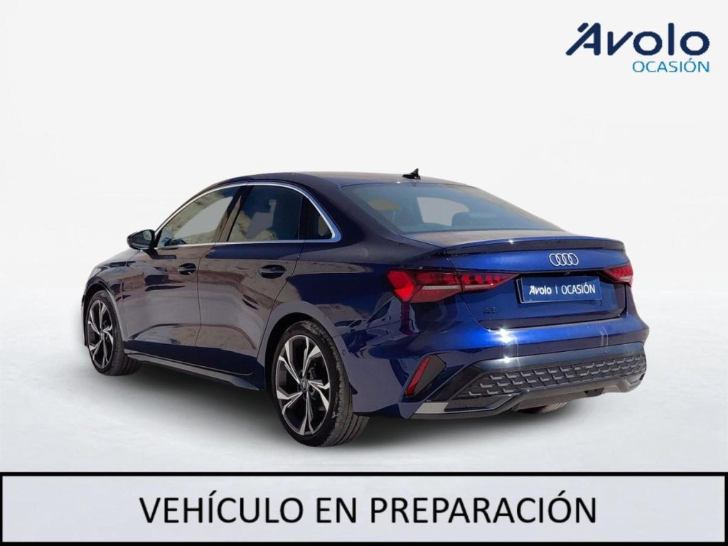 AUDI A3 SEDAN Diesel 2025 segunda-mano Jaén