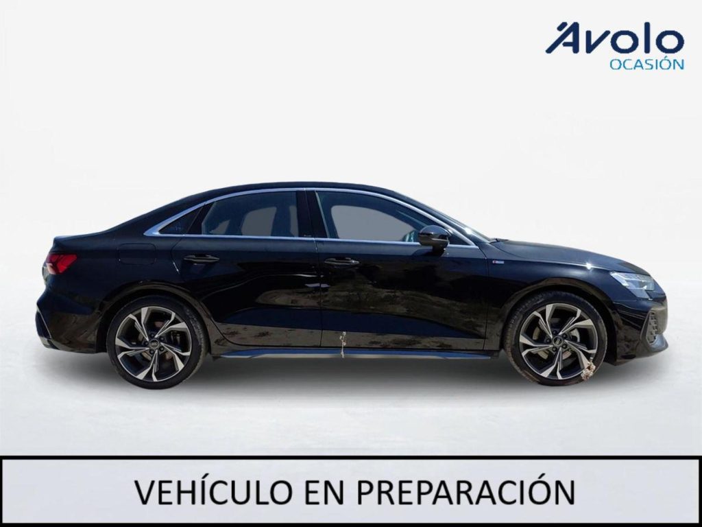 AUDI A3 SEDAN Hibrido 2025 segunda-mano Jaén