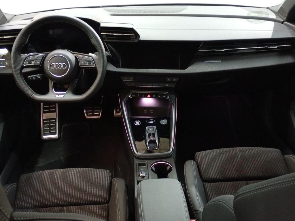 AUDI A3 SPORTBACK Diesel 2025 segunda-mano Jaén