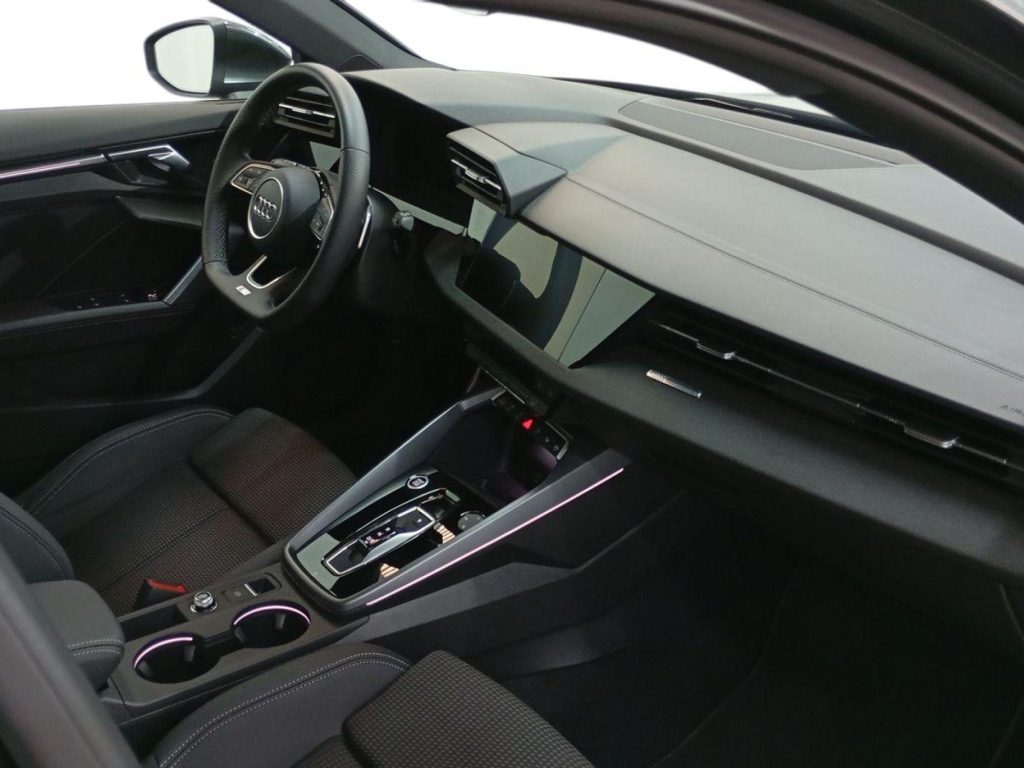 AUDI A3 SPORTBACK Diesel 2025 segunda-mano Jaén