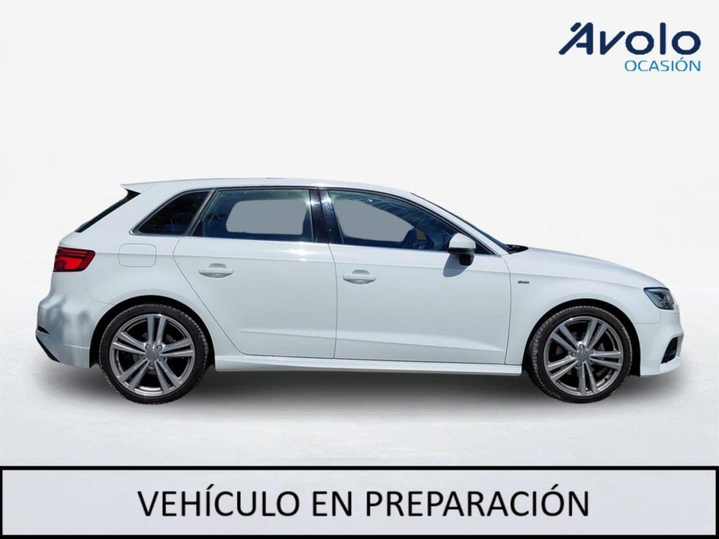 AUDI A3 SPORTBACK Gasolina 2019 segunda-mano Jaén