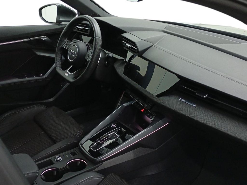 AUDI A3 SPORTBACK Hibrido 2025 km 0 Jaén