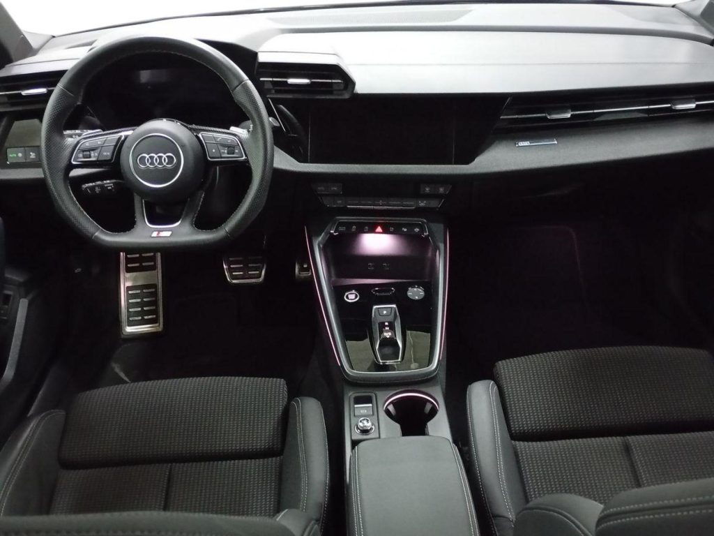 AUDI A3 SPORTBACK Hibrido 2025 km 0 Jaén