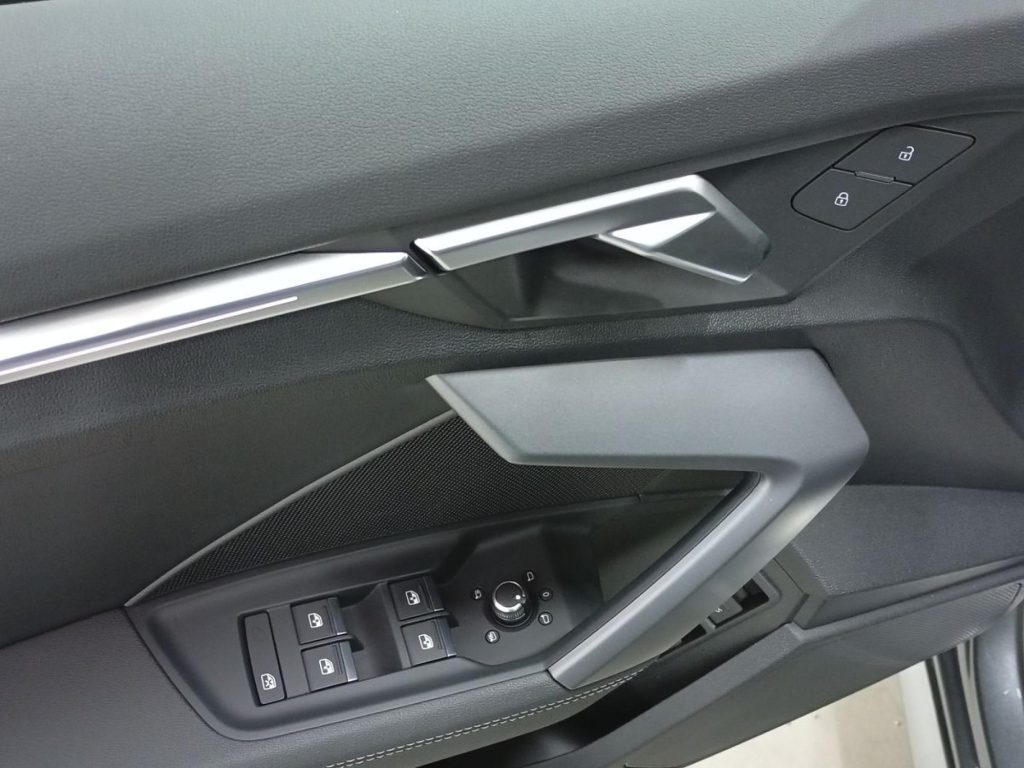 AUDI A3 SPORTBACK Hibrido enchufable 2025 km 0 Jaén