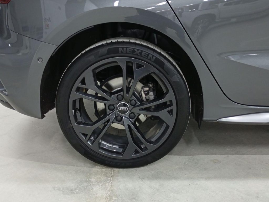 AUDI A3 SPORTBACK Hibrido enchufable 2025 km 0 Jaén