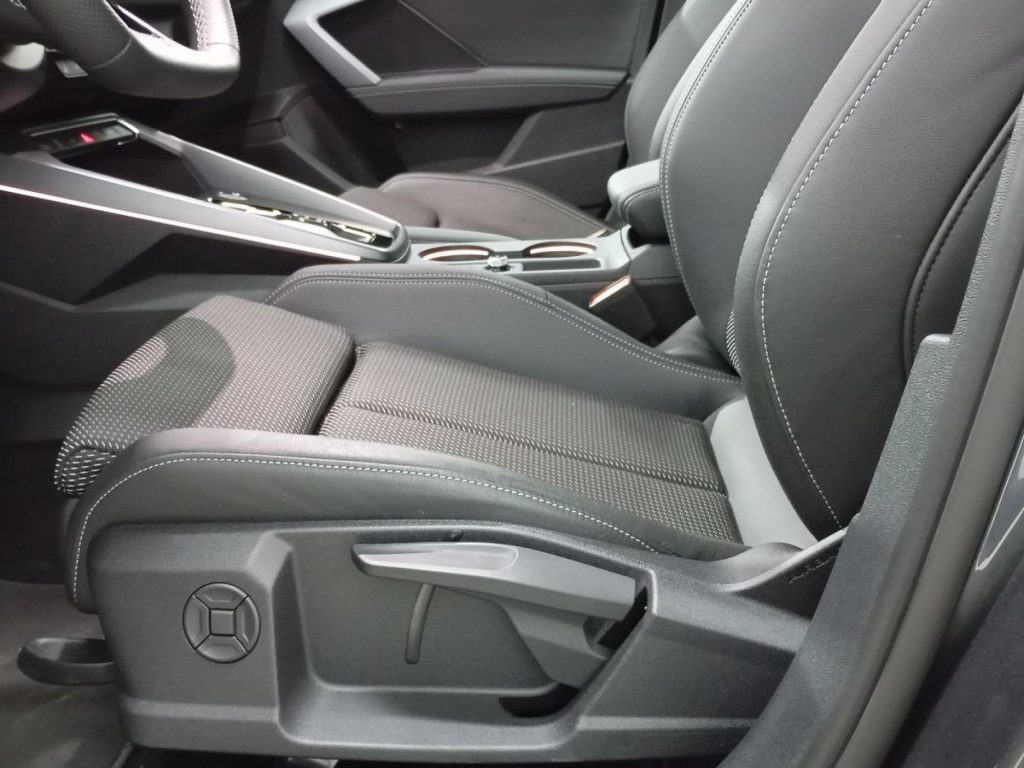 AUDI A3 SPORTBACK Hibrido enchufable 2025 km 0 Jaén