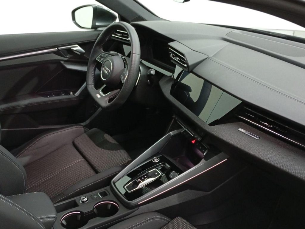 AUDI A3 SPORTBACK Hibrido enchufable 2025 km 0 Jaén