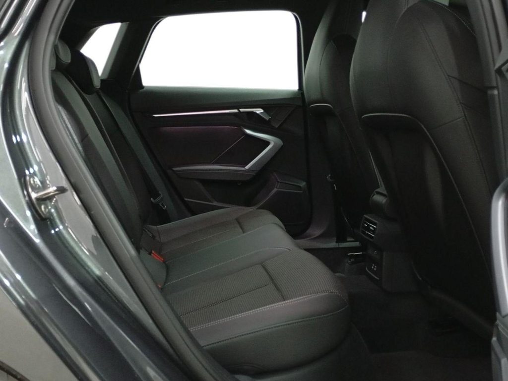 AUDI A3 SPORTBACK Hibrido enchufable 2025 km 0 Jaén