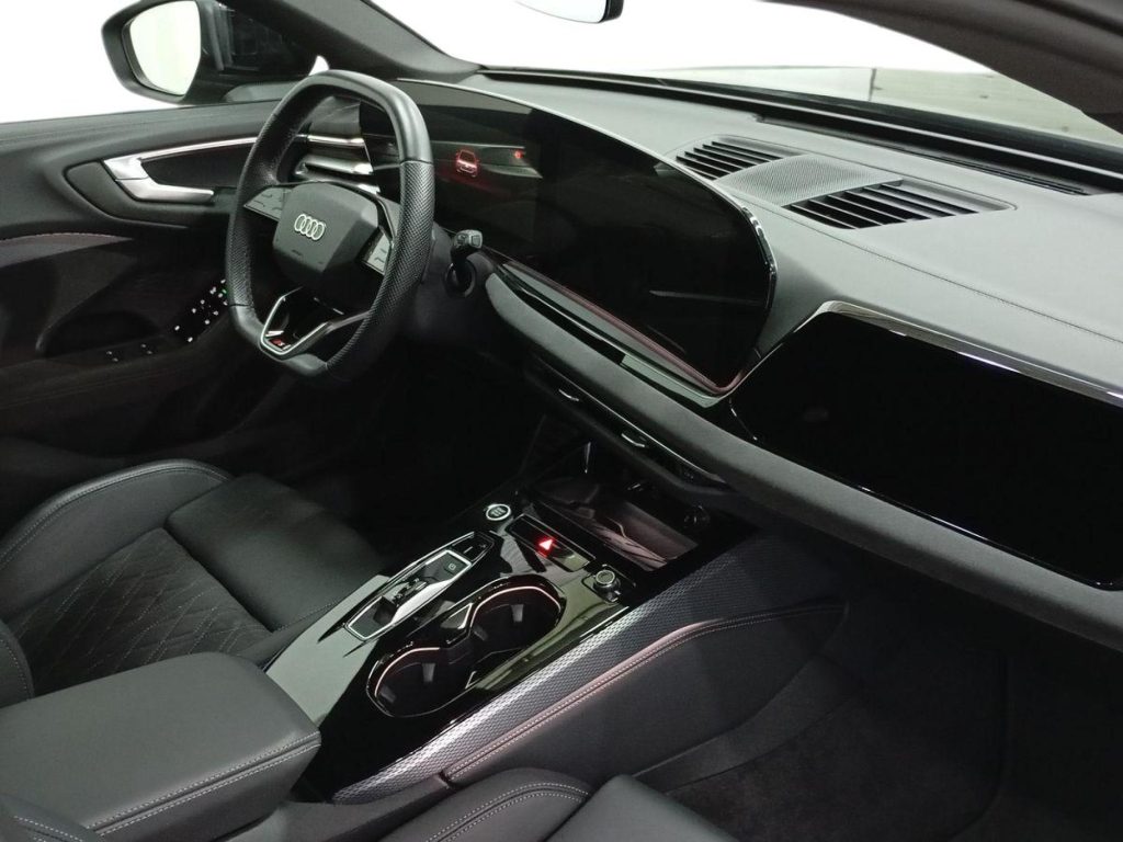 AUDI A5 AVANT Hibrido 2025 km 0 Jaén