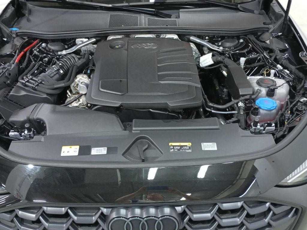 AUDI A5 AVANT Hibrido 2025 km 0 Jaén