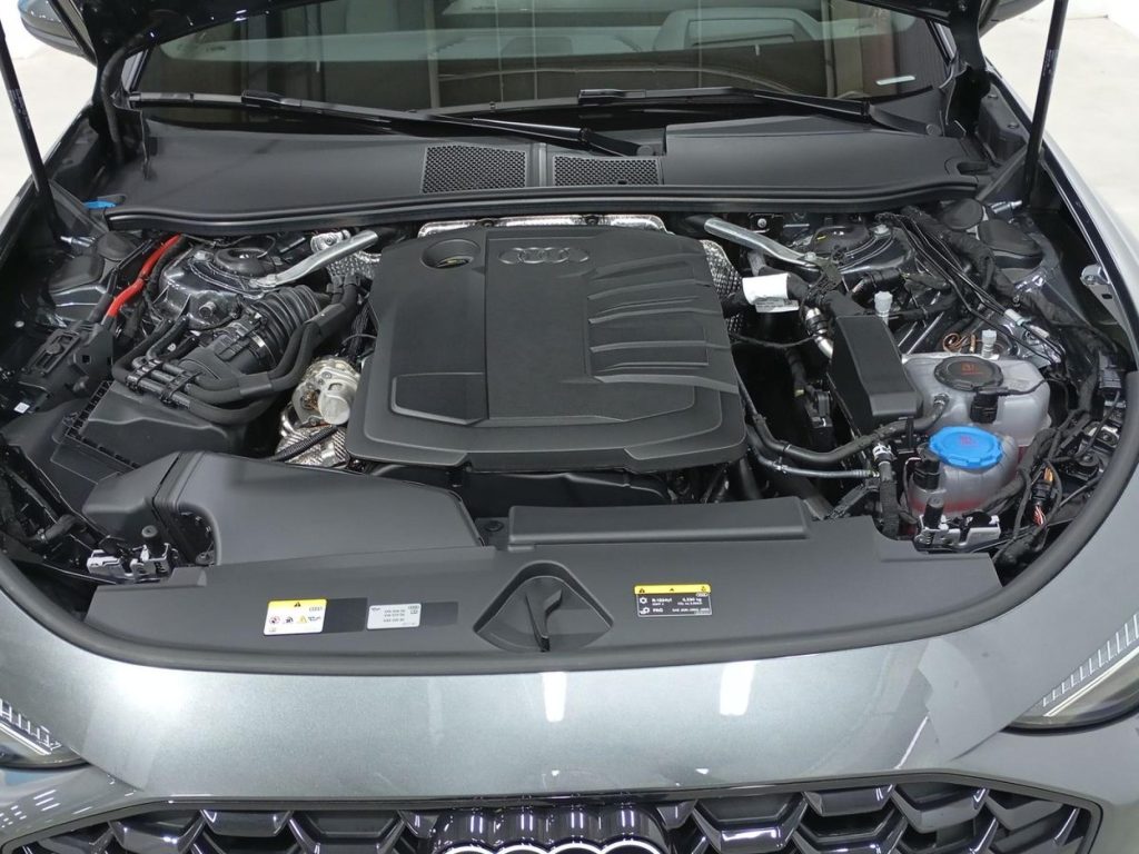 AUDI A5 Hibrido 2024 km 0 Jaén
