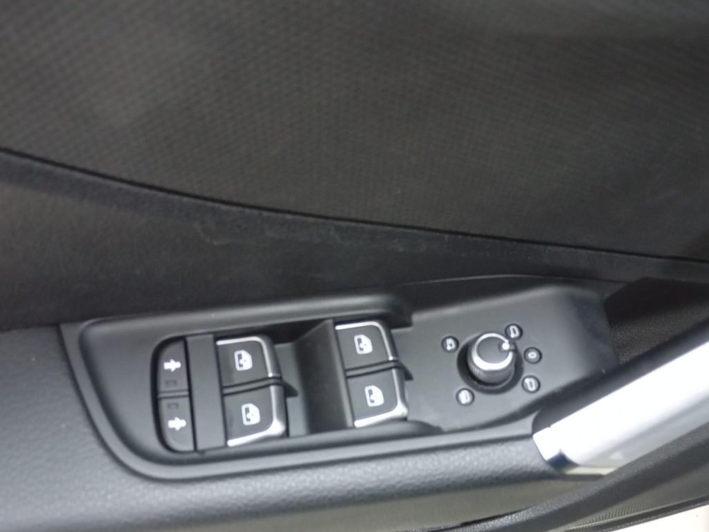 AUDI Q2 Diesel 2025 segunda-mano Jaén