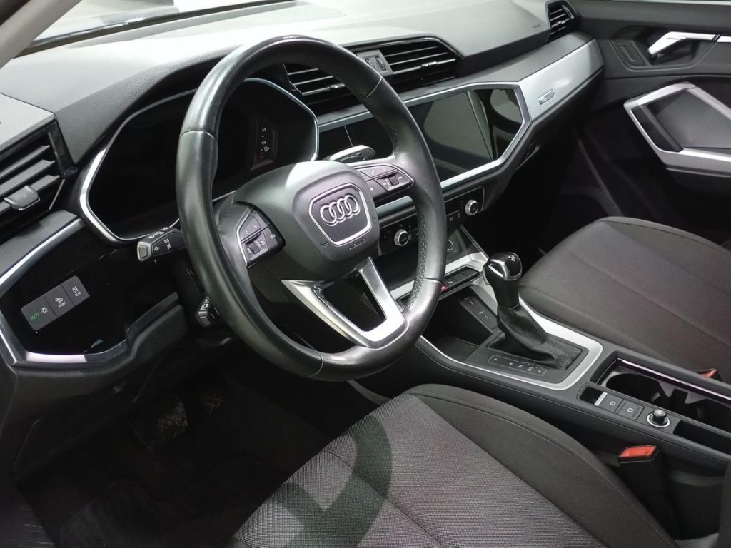 AUDI Q3 Diesel 2023 segunda-mano Jaén