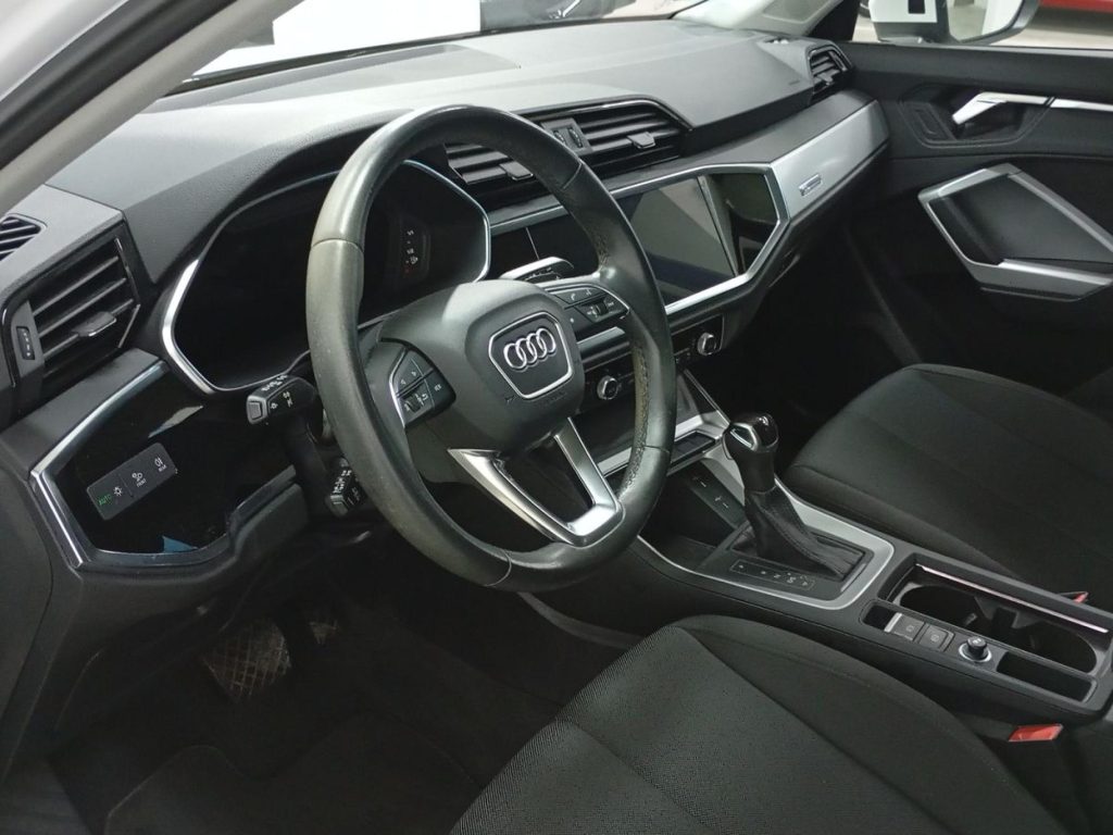AUDI Q3 Diesel 2023 segunda-mano Jaén