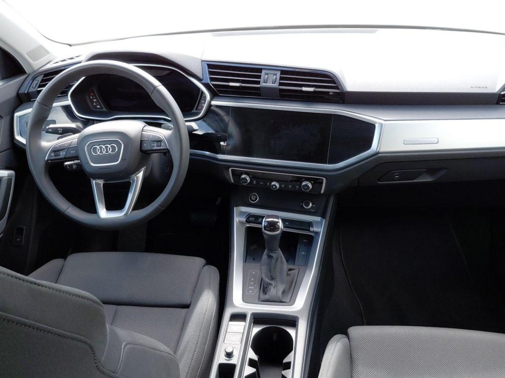 AUDI Q3 Gasolina 2025 km 0 Jaén
