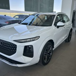 AUDI Q3 Gasolina nuevo entrega inmediata Jaén