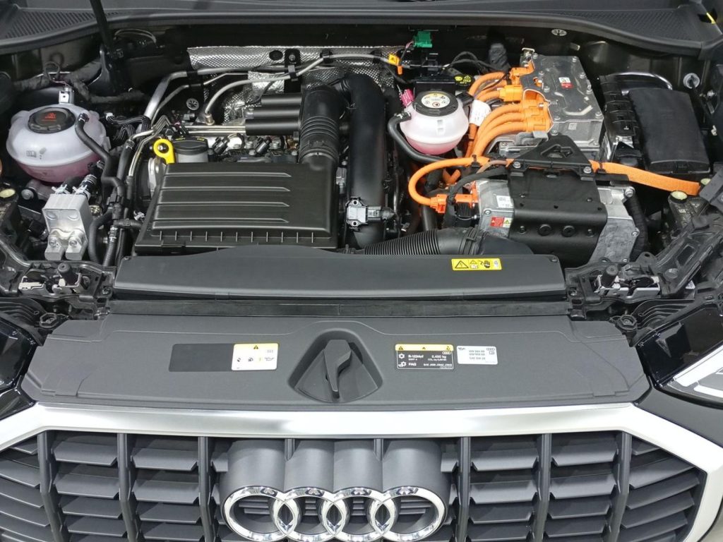 AUDI Q3 Hibrido enchufable 2024 km 0 Jaén