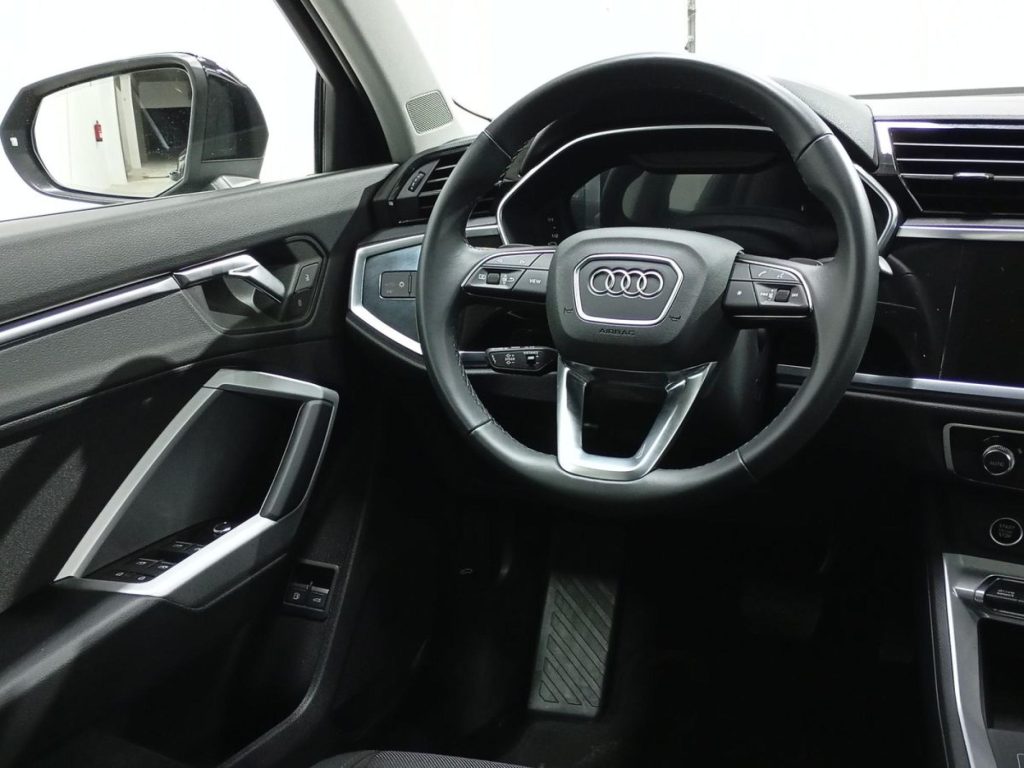 AUDI Q3 Hibrido enchufable 2024 km 0 Jaén