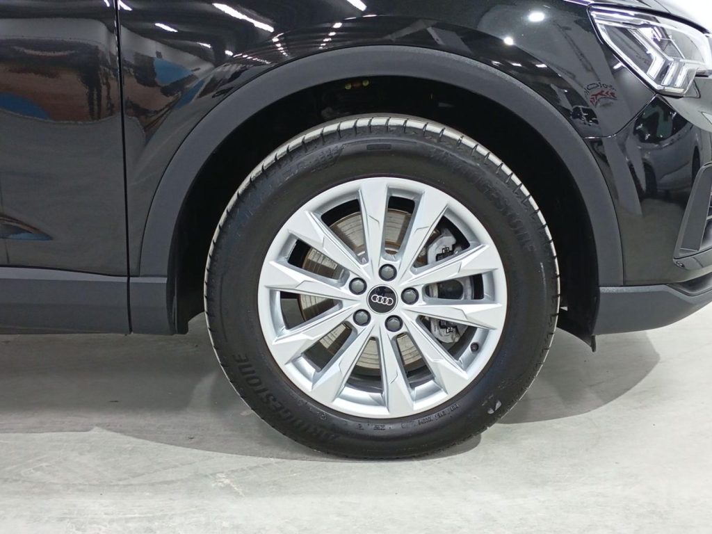 AUDI Q3 Hibrido enchufable 2024 km 0 Jaén