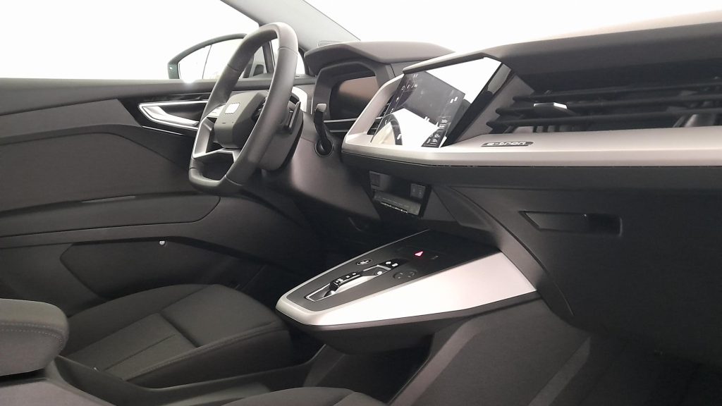 AUDI Q4 Electrico 2023 km 0 Jaén