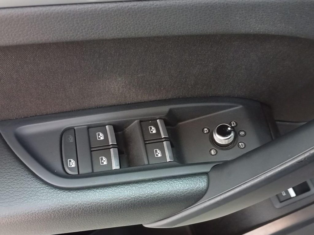 AUDI Q5 Hibrido 2021 segunda-mano Jaén