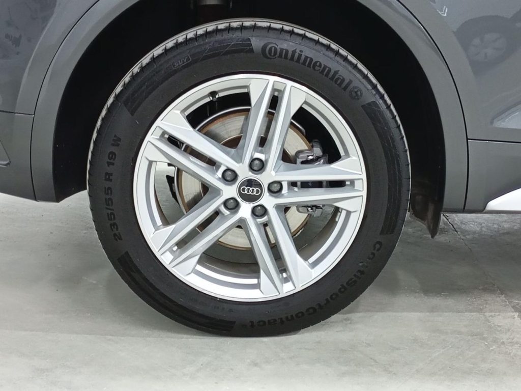 AUDI Q5 Hibrido 2023 segunda-mano Jaén