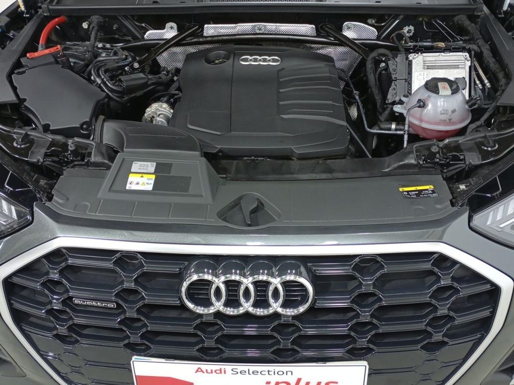 AUDI Q5 Hibrido 2023 segunda-mano Jaén