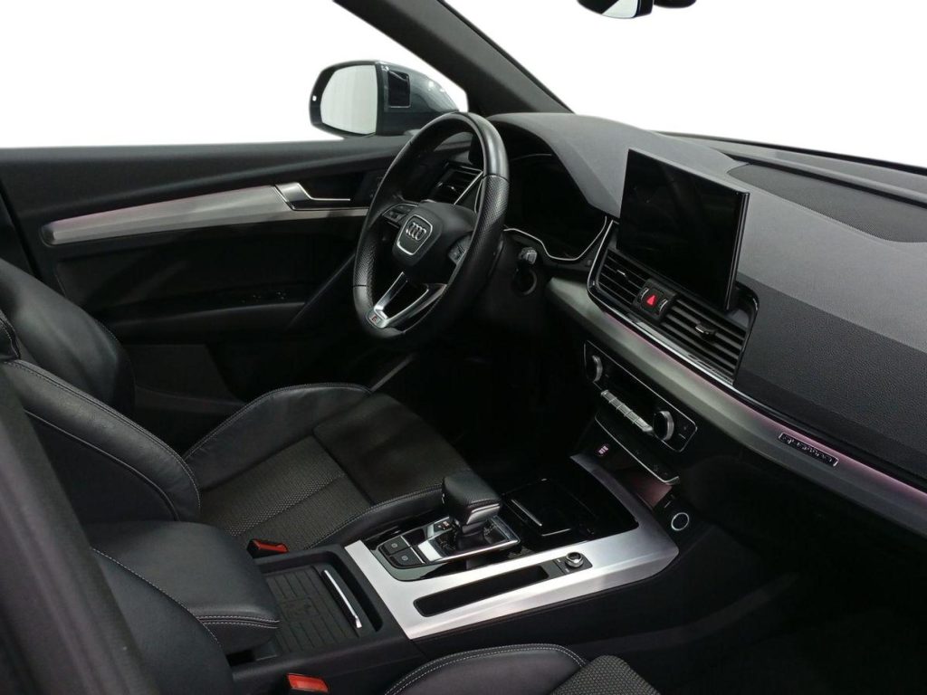 AUDI Q5 Hibrido 2023 segunda-mano Jaén