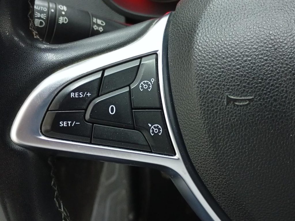 DACIA DUSTER Diesel 2023 segunda-mano Jaén