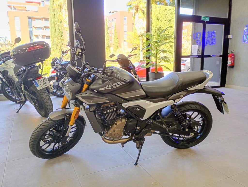 HERO HUNK 440 Gasolina 2025 km 0 Granada
